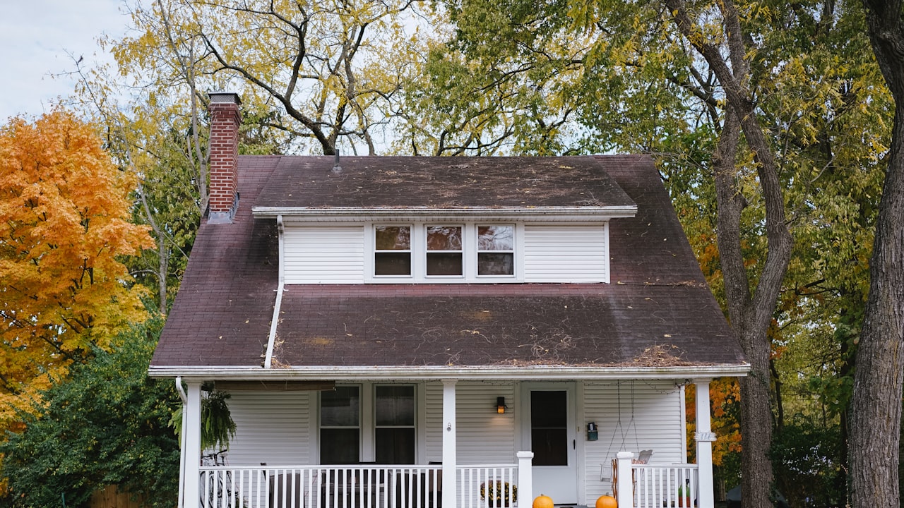 The Best Way to Clean Your House: Pressure Washing!